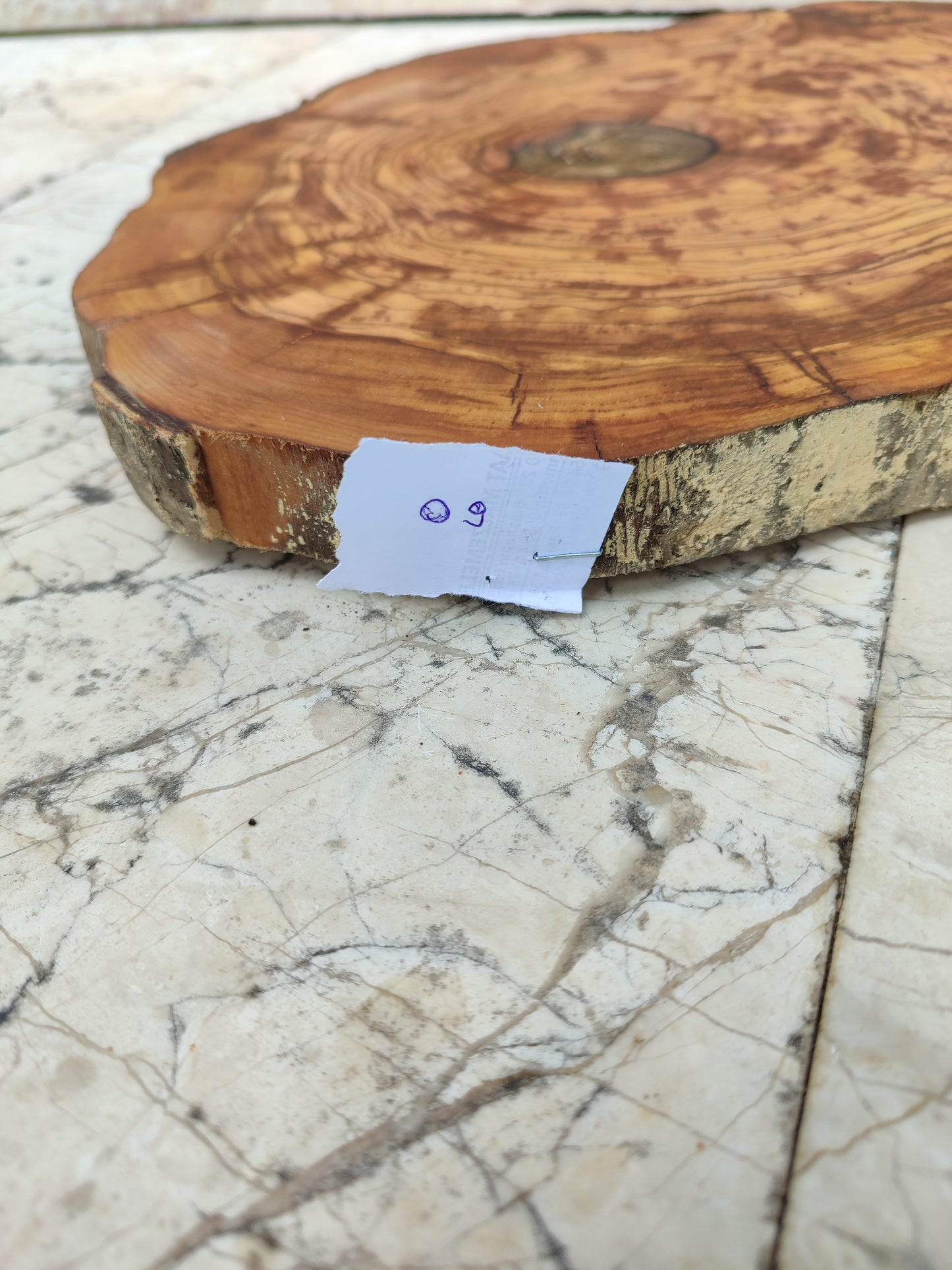 Rare Olive Wood Slab – Live Edge, Unique Grain, Sustainable Luxury – 32x38x2.5 cm