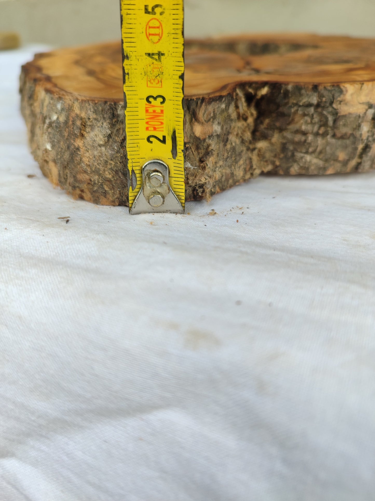 Rare Olive Wood Slab – Live Edge Unique Grain Sustainable Luxury – 27x40x3 cm - Olive Generic