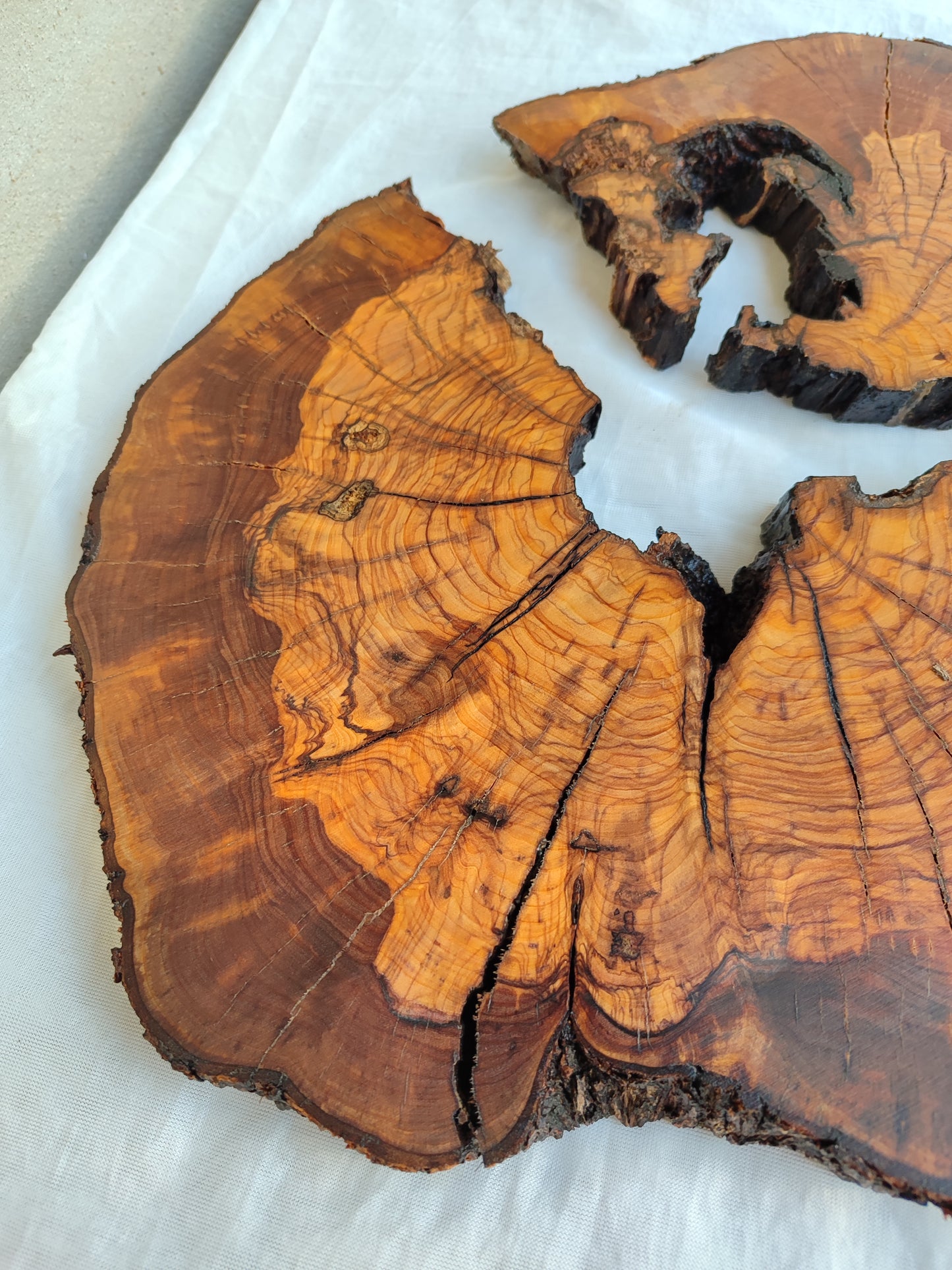 Rare Olive Wood Slab - Live Edge Slab, Unique Grain, Sustainable Luxury - 36x38x2.5 cm