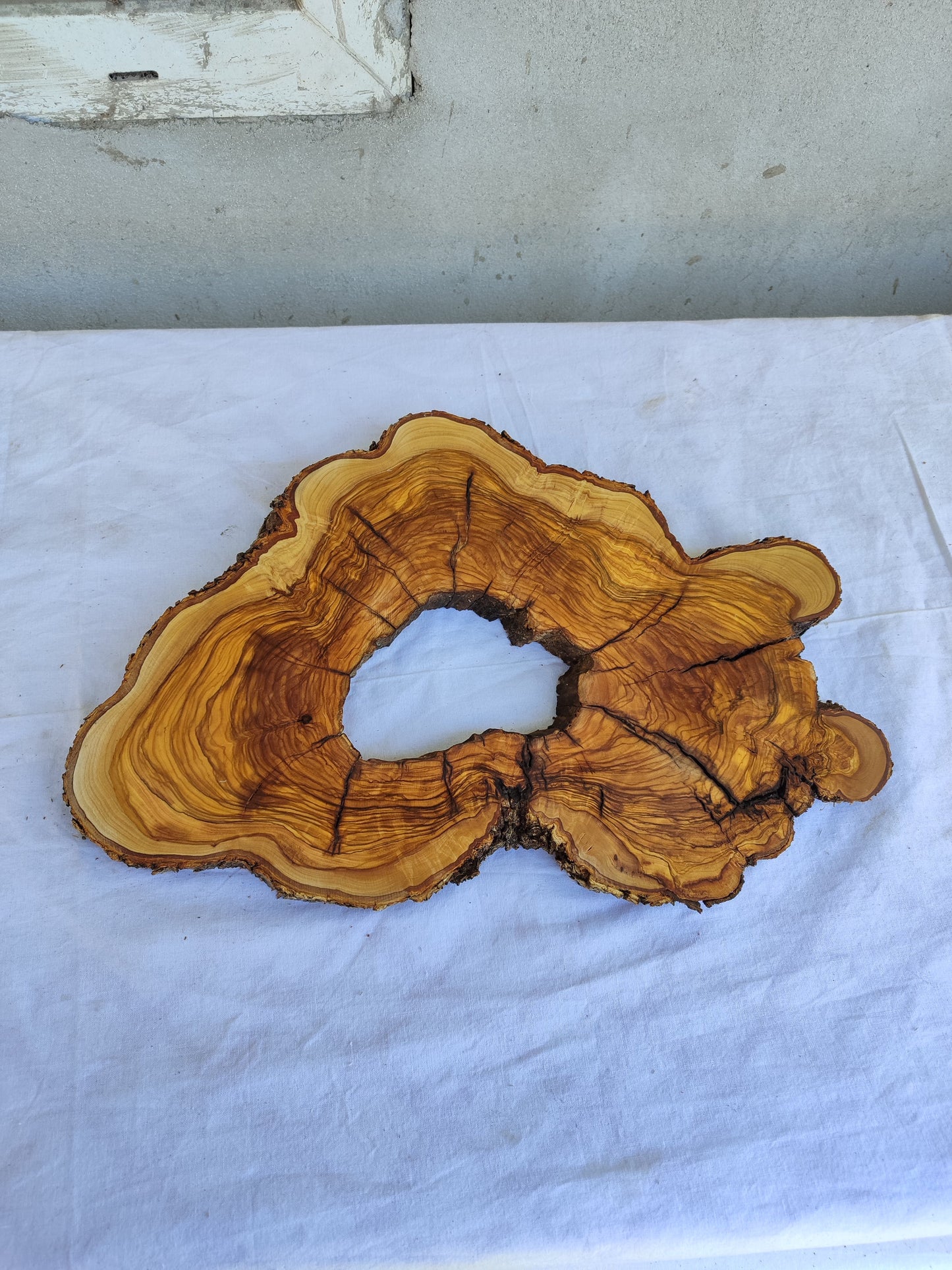 Rare Olive Wood Slab 27x40cm • Live Edge for Epoxy Resin • Dried Luthier Timber • Unique Grain Luxury DIY Material