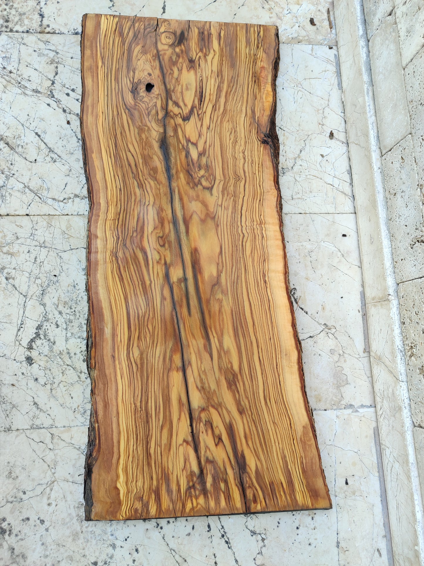 Rare Olive Wood Live Edge Slab – 35x79x2.7 cm – Natural Luster, Unique Grain, Sustainable Luxury
