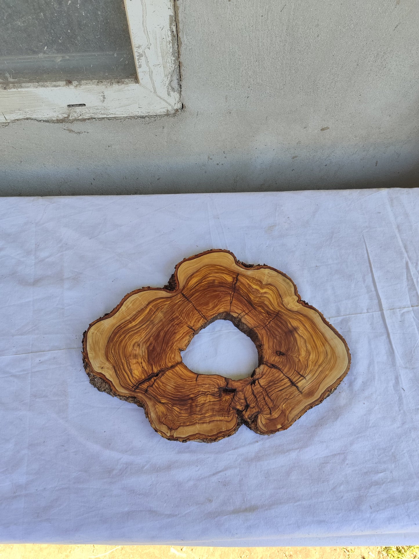 Rare Olive Wood Live Edge Slab 27x37cm | Super Dry 3% Moisture | Exotic Lumber for Epoxy Resin Luthier & Luxury Crafts