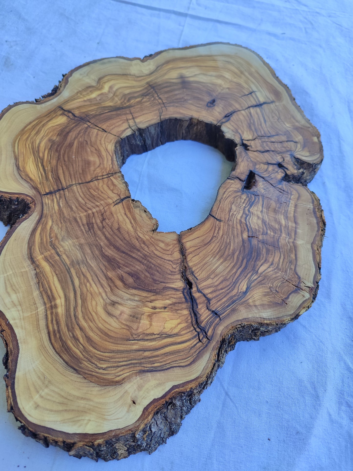 Rare Olive Wood Live Edge Slab 27x37cm | Super Dry 3% Moisture | Exotic Lumber for Epoxy Resin Luthier & Luxury Crafts