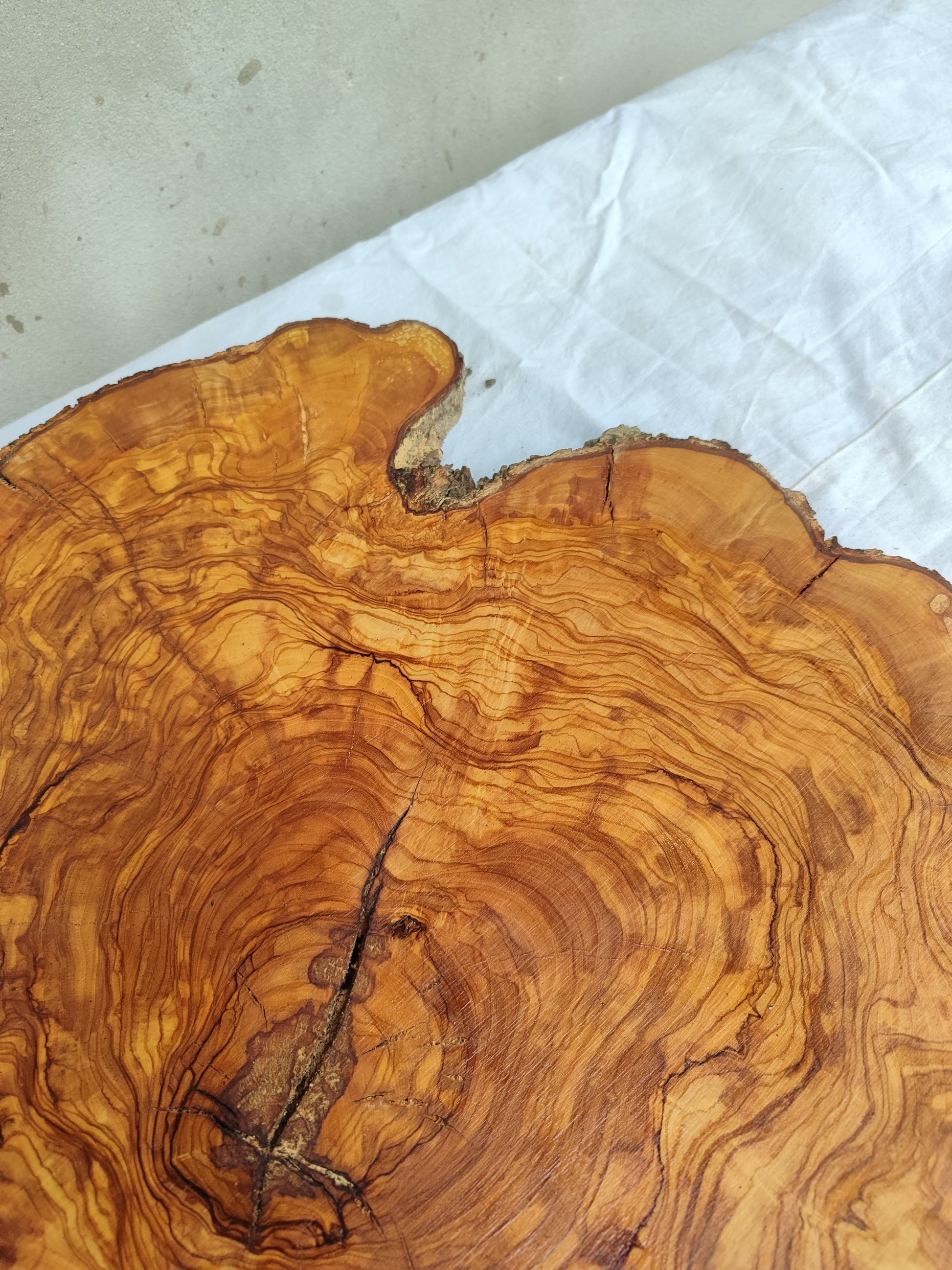 Rare Olive Wood Live Edge Slab – 40x44x2.5cm Unique Grain Sustainable Luxury - Olive Generic