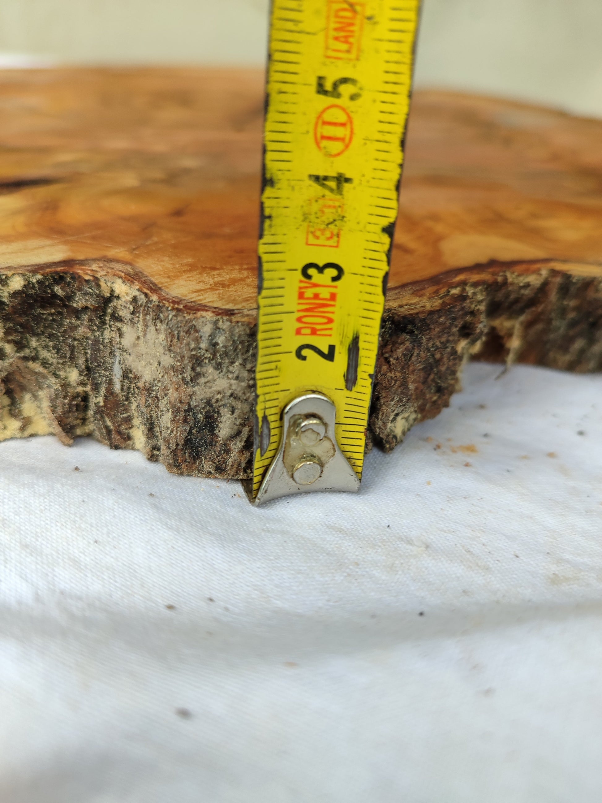 Rare Olive Wood Slab – Live Edge Unique Grain Sustainable Luxury – 40x42x2.5cm Premium Natural Luster - Olive Generic