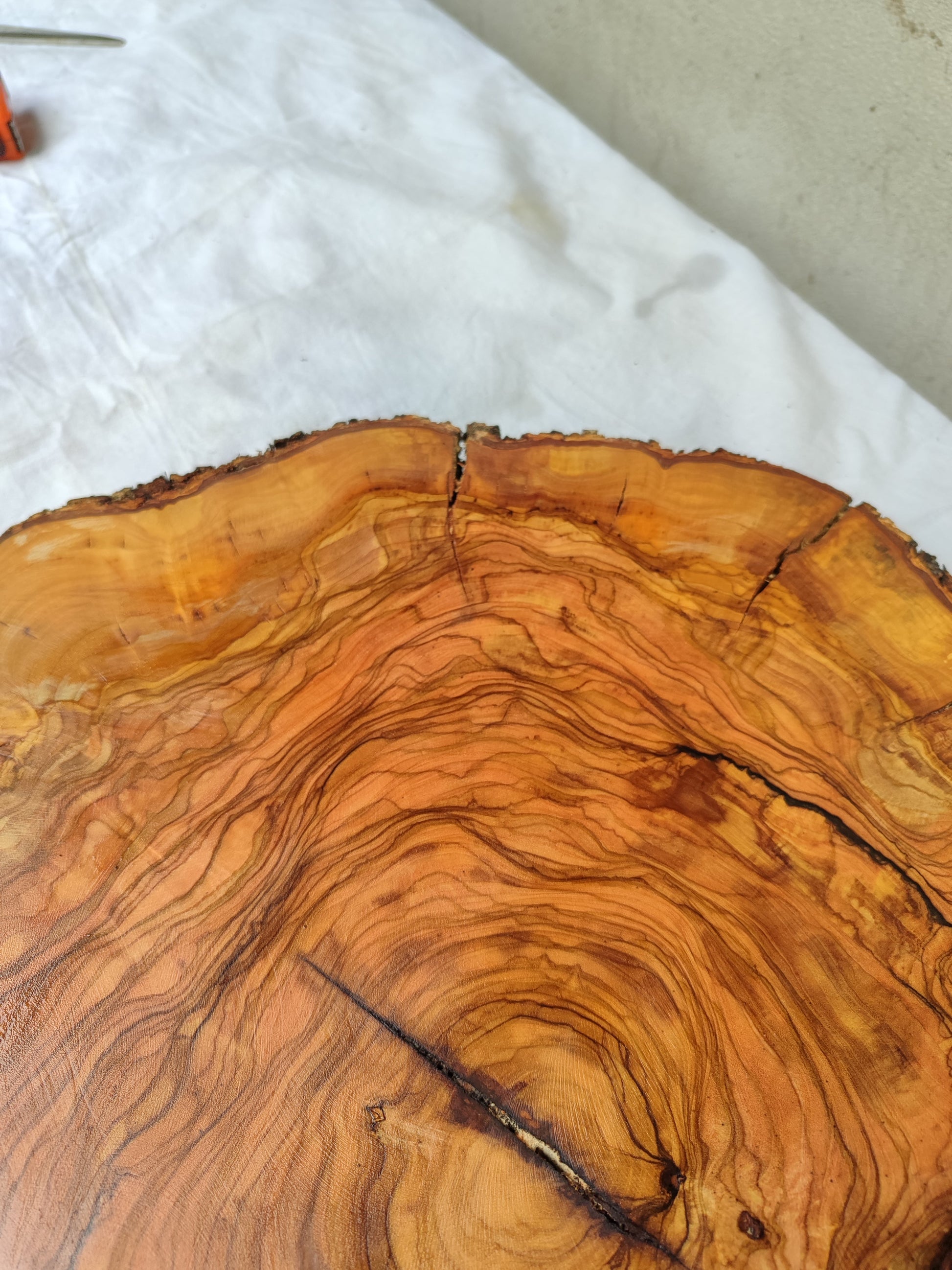 Rare Olive Wood Slab – Live Edge Unique Grain Sustainable Luxury – 39x43x2.5cm Premium Natural Luster Epoxy Friendly