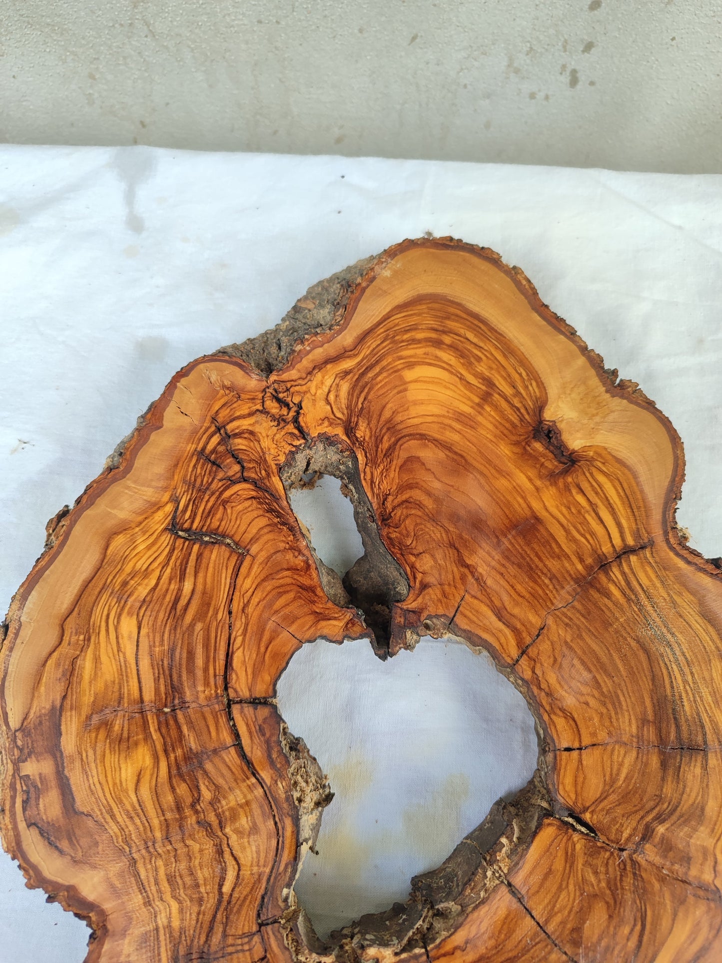 Rare Olive Wood Live Edge Slab – Premium Natural Luster – 28x36x3 cm – Sustainable Luxury - Olive Generic