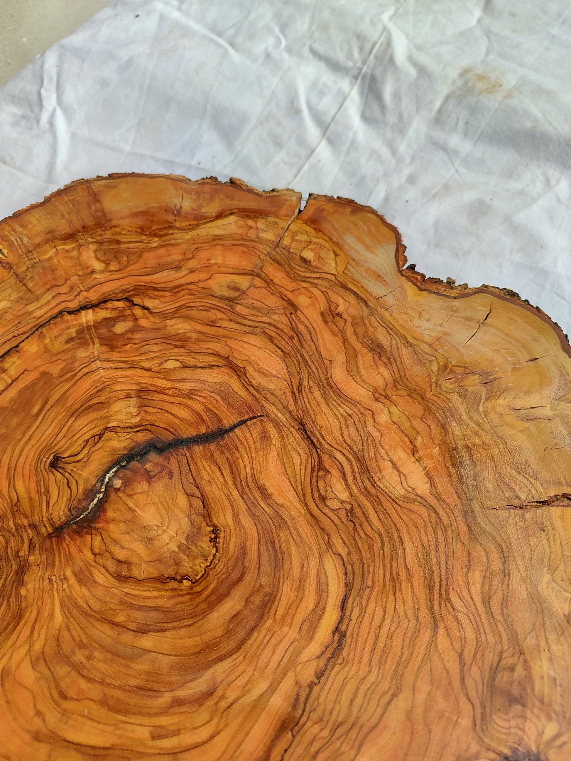 Rare Olive Wood Live Edge Slab – 39x42x2.5 cm – Unique Grain Sustainable Luxury for Epoxy & Crafts - Olive Generic