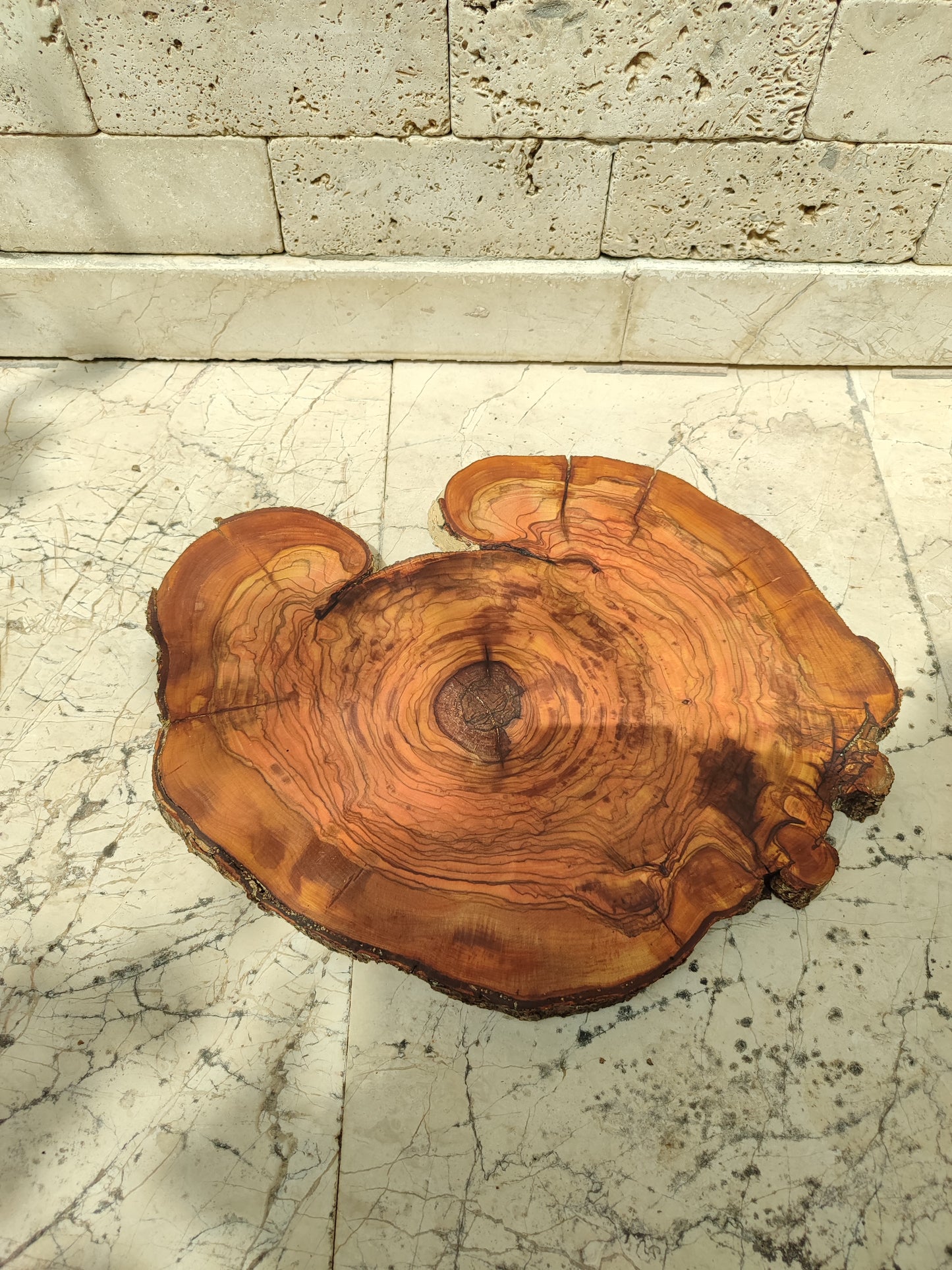 Rare Olive Wood Slab – Live Edge Unique Grain, Sustainable Luxury, 32x40x2.5cm