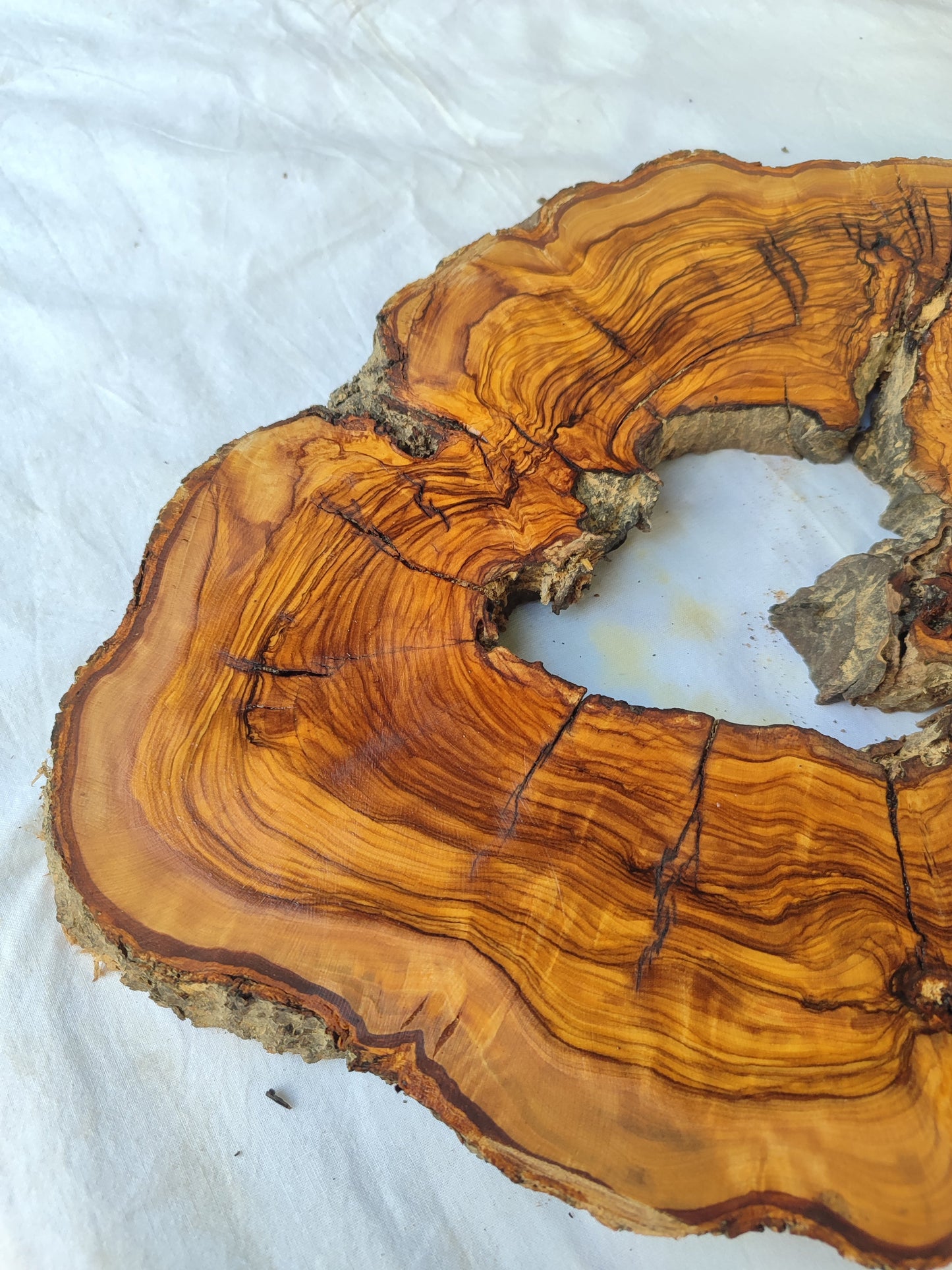 Rare Olive Wood Slab – Live Edge Unique Grain Sustainable Luxury – 29x39x3 cm Epoxy Friendly - Olive Generic