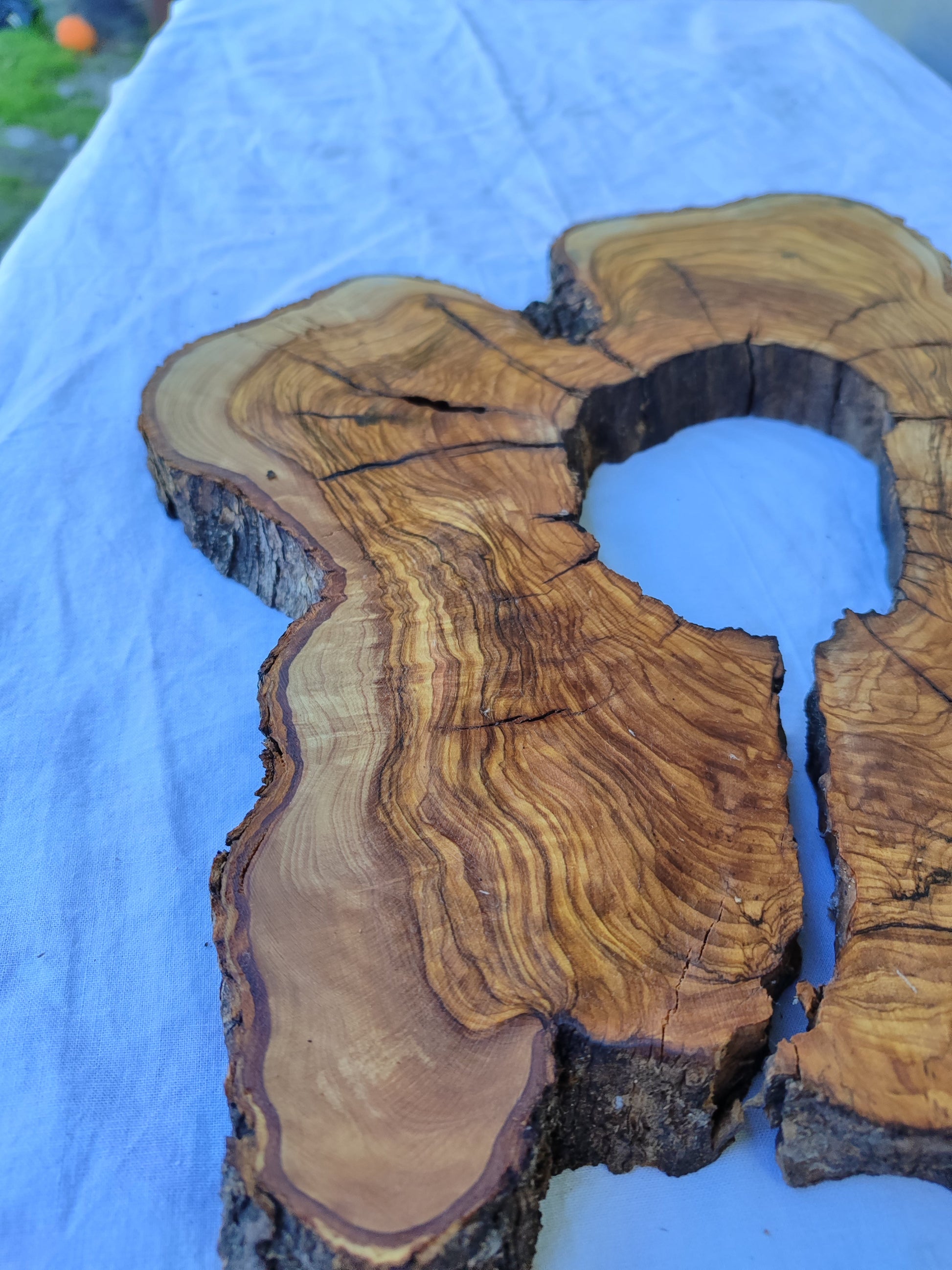 Rare Live Edge Olive Wood Slab 29x40cm | Unique Grain for Epoxy Guitar & Luxury Crafts | Ultra-Dry 3% Moisture Lumber