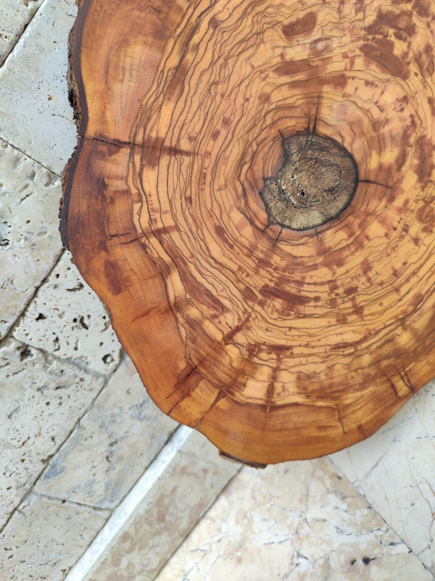 Rare Olive Wood Slab – Live Edge, Unique Grain, Sustainable Luxury – Premium Natural Luster for Epoxy & Artisan Crafts (31x37x2.5 cm)