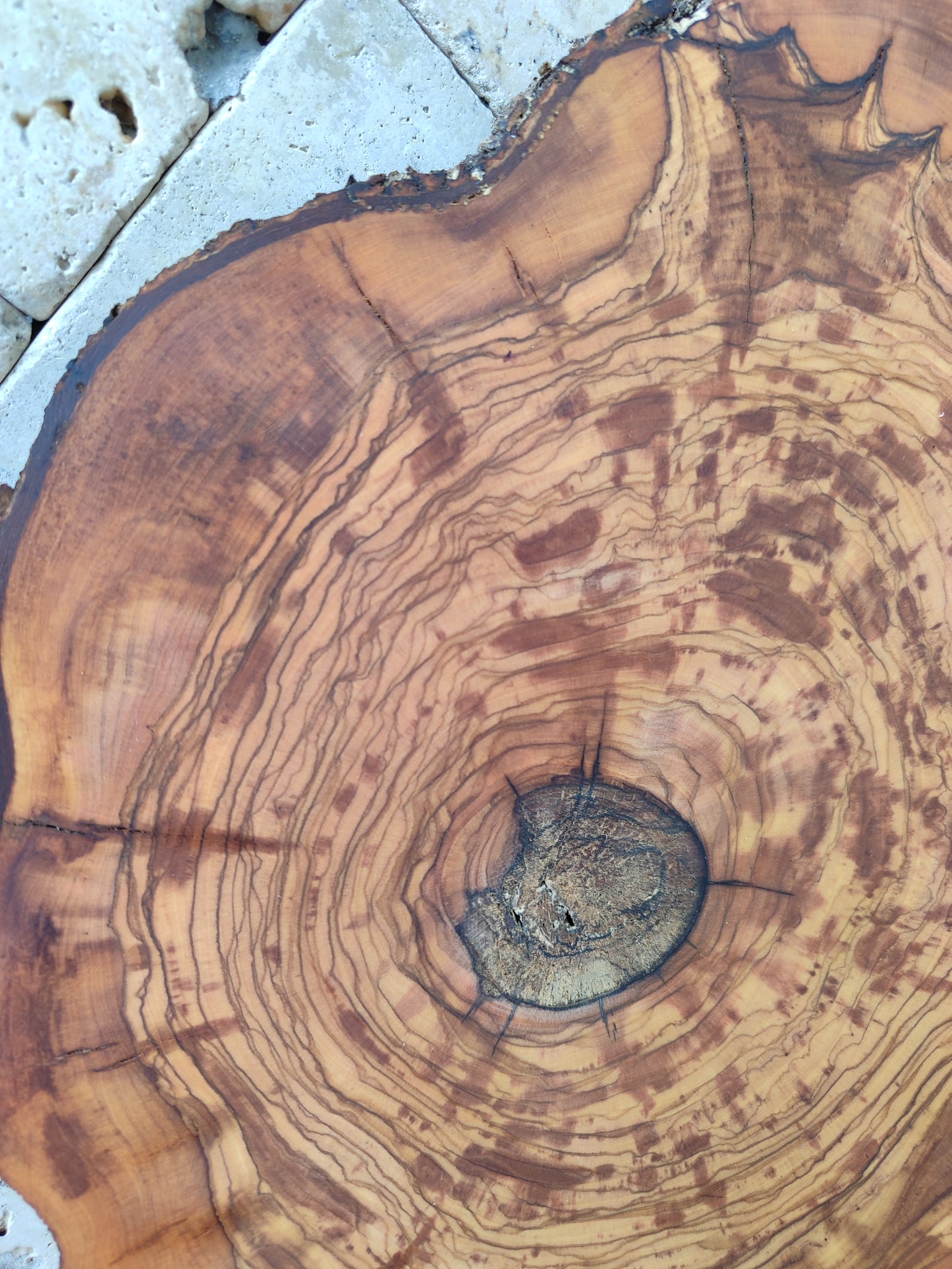 Rare Olive Wood Slab – Live Edge, Unique Grain, Sustainable Luxury – Premium Natural Luster for Epoxy & Artisan Crafts (31x37x2.5 cm)