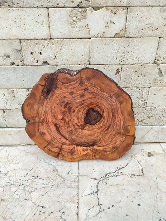 Rare Olive Wood Slab – Live Edge, Unique Grain, Sustainable Luxury – 32x38x2.5 cm