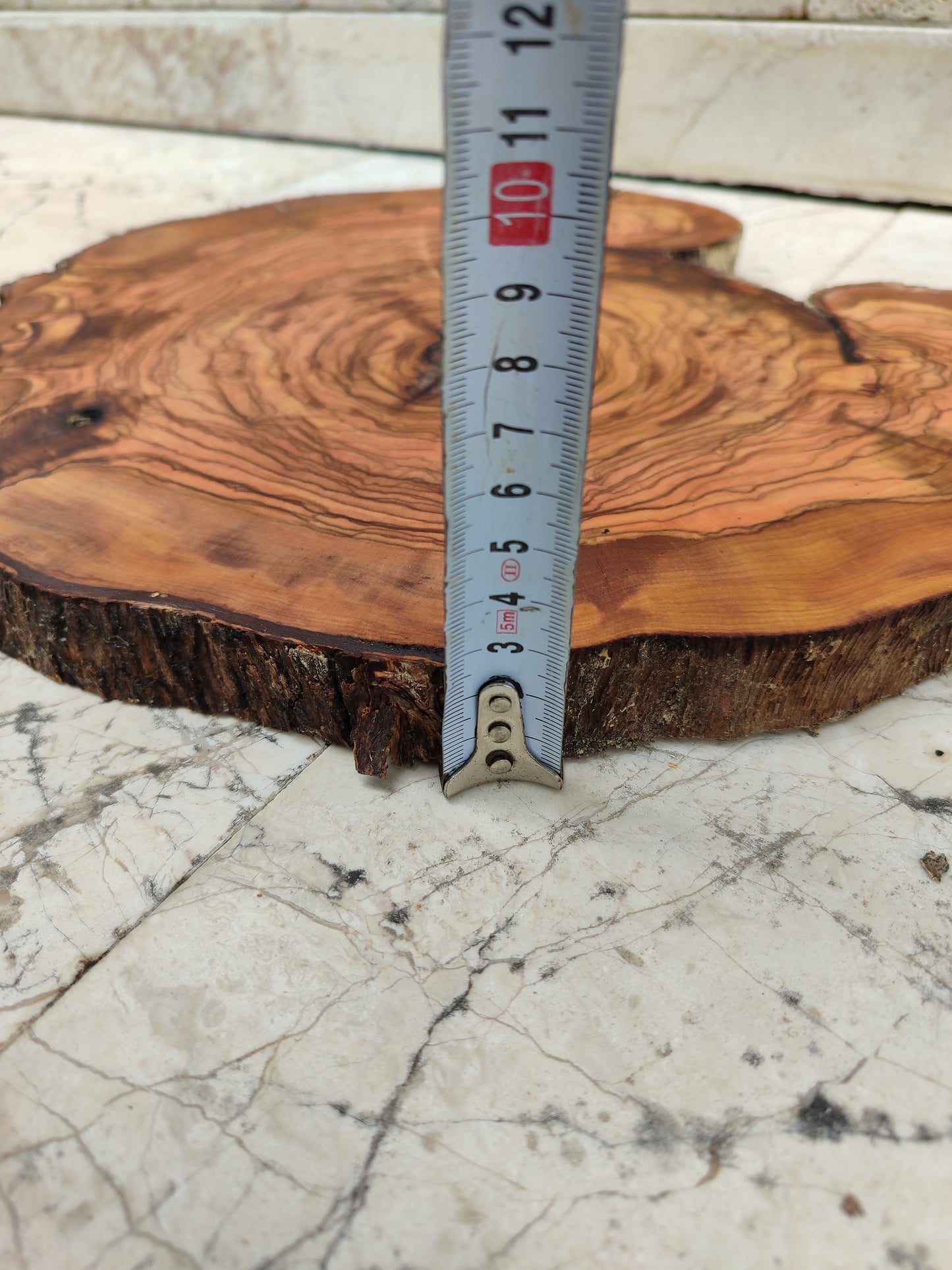 Rare Live Edge Olive Wood Slab – 33x40cm, Unique Grain, Natural Luster, Sustainable Luxury for Epoxy & Crafts