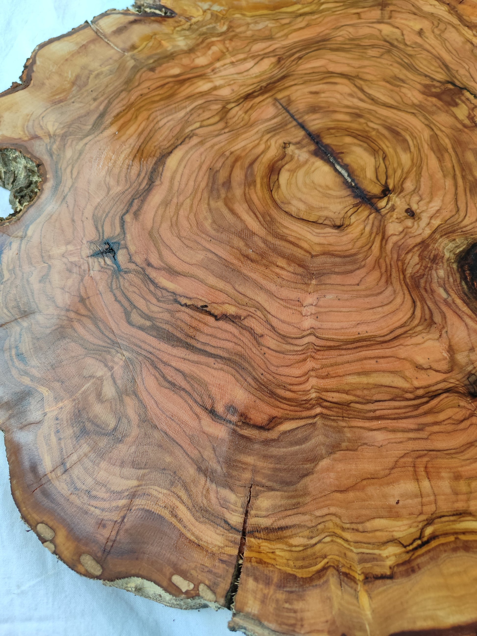 Rare Olive Wood Slab – Live Edge Unique Grain Sustainable Luxury – 39x43x2.5cm Premium Natural Luster Epoxy Friendly