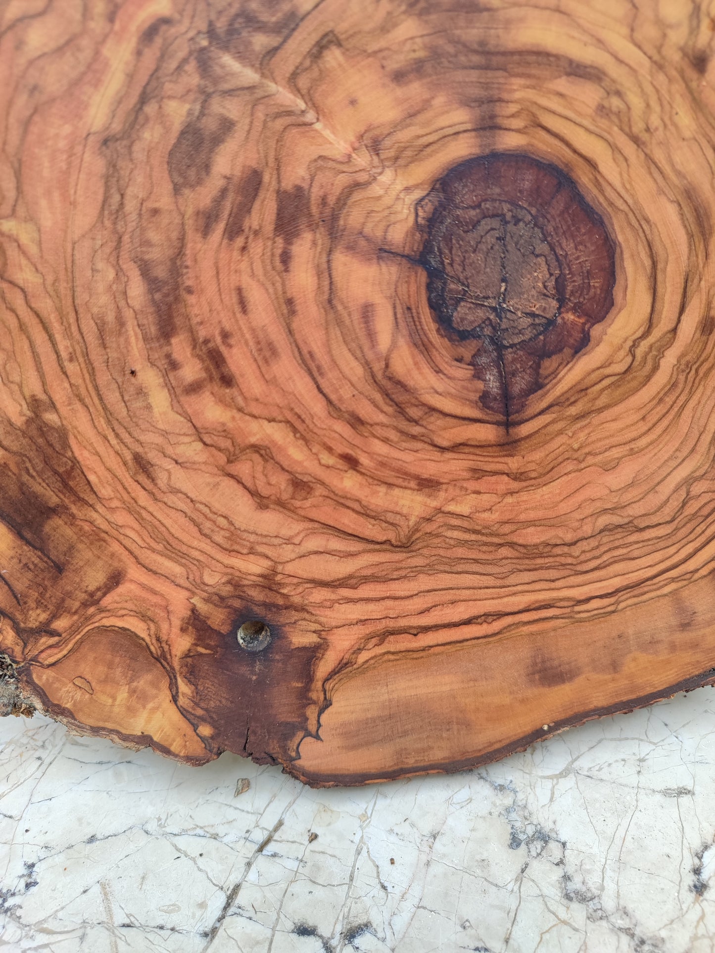 Rare Live Edge Olive Wood Slab – 33x40cm, Unique Grain, Natural Luster, Sustainable Luxury for Epoxy & Crafts