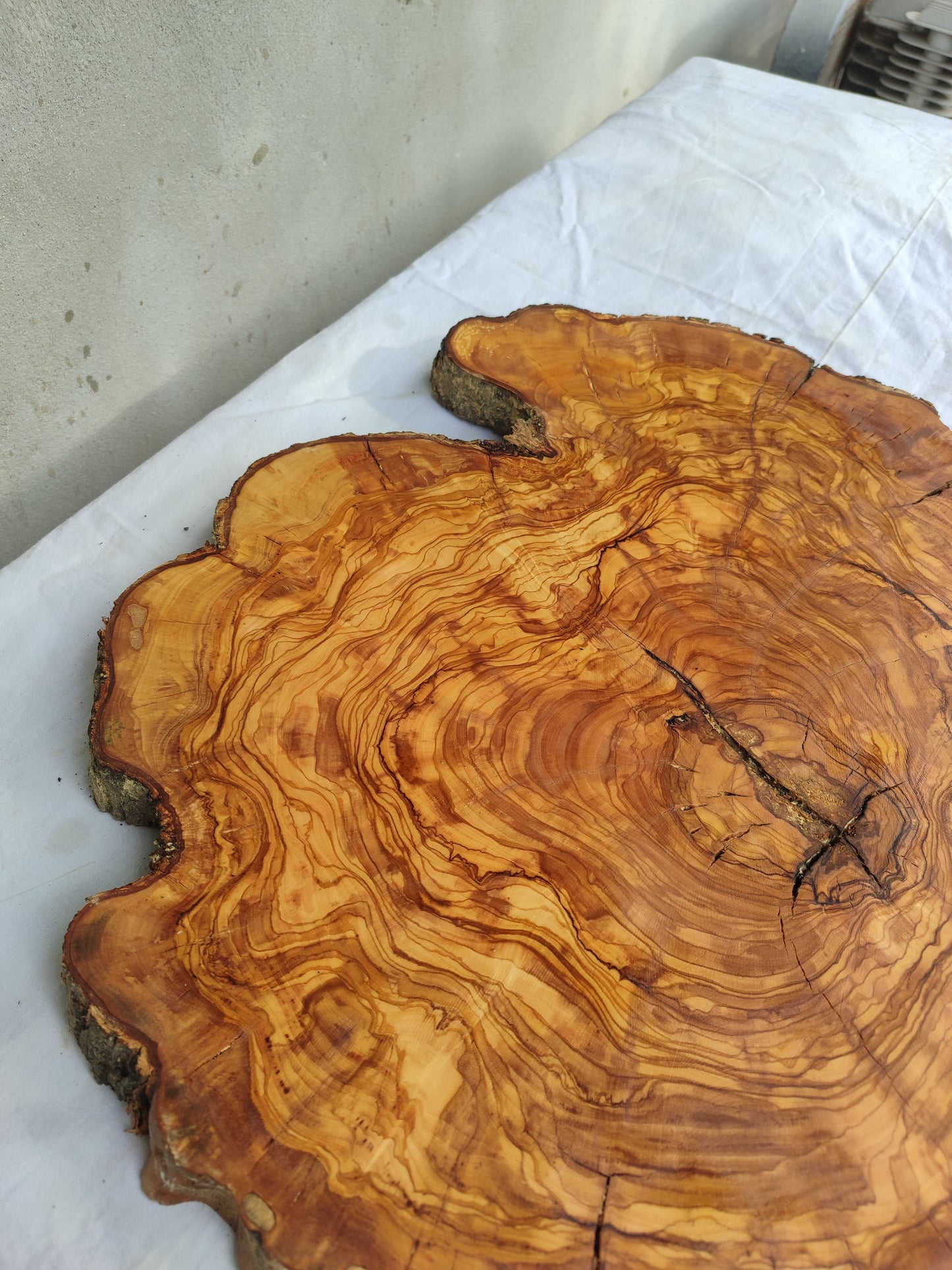 Rare Olive Wood Live Edge Slab – 39x44x3 cm Unique Grain Sustainable Luxury for Epoxy & Luxury Crafts - Olive Generic