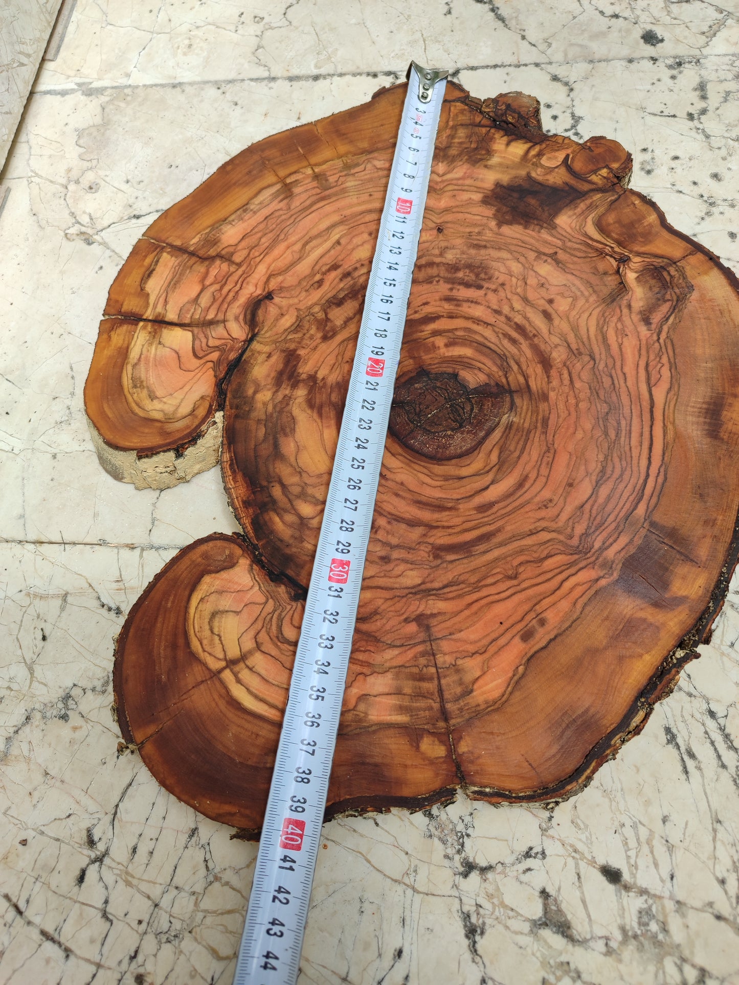 Rare Olive Wood Slab – Live Edge Unique Grain, Sustainable Luxury, 32x40x2.5cm
