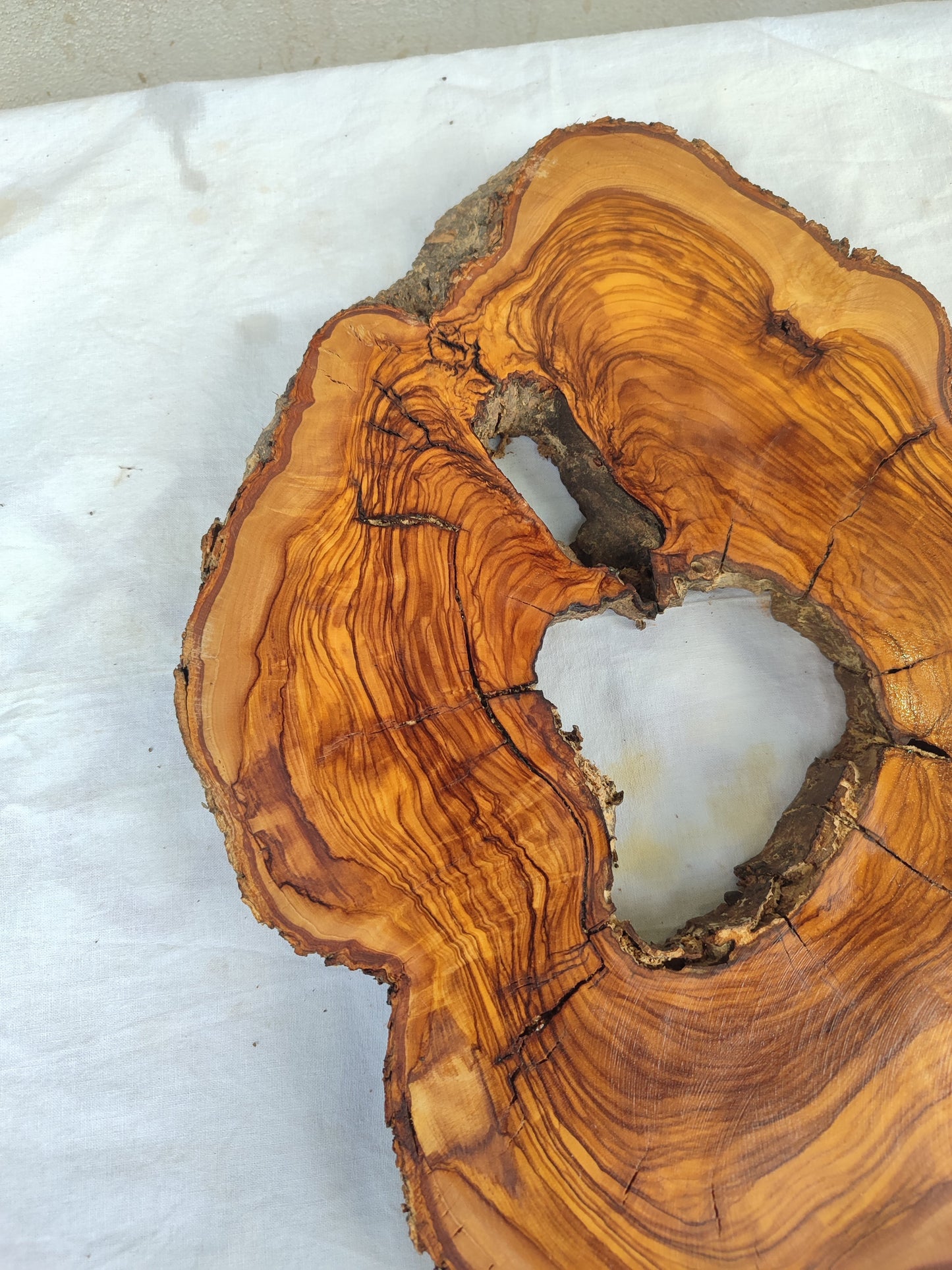 Rare Olive Wood Live Edge Slab – Premium Natural Luster – 28x36x3 cm – Sustainable Luxury - Olive Generic