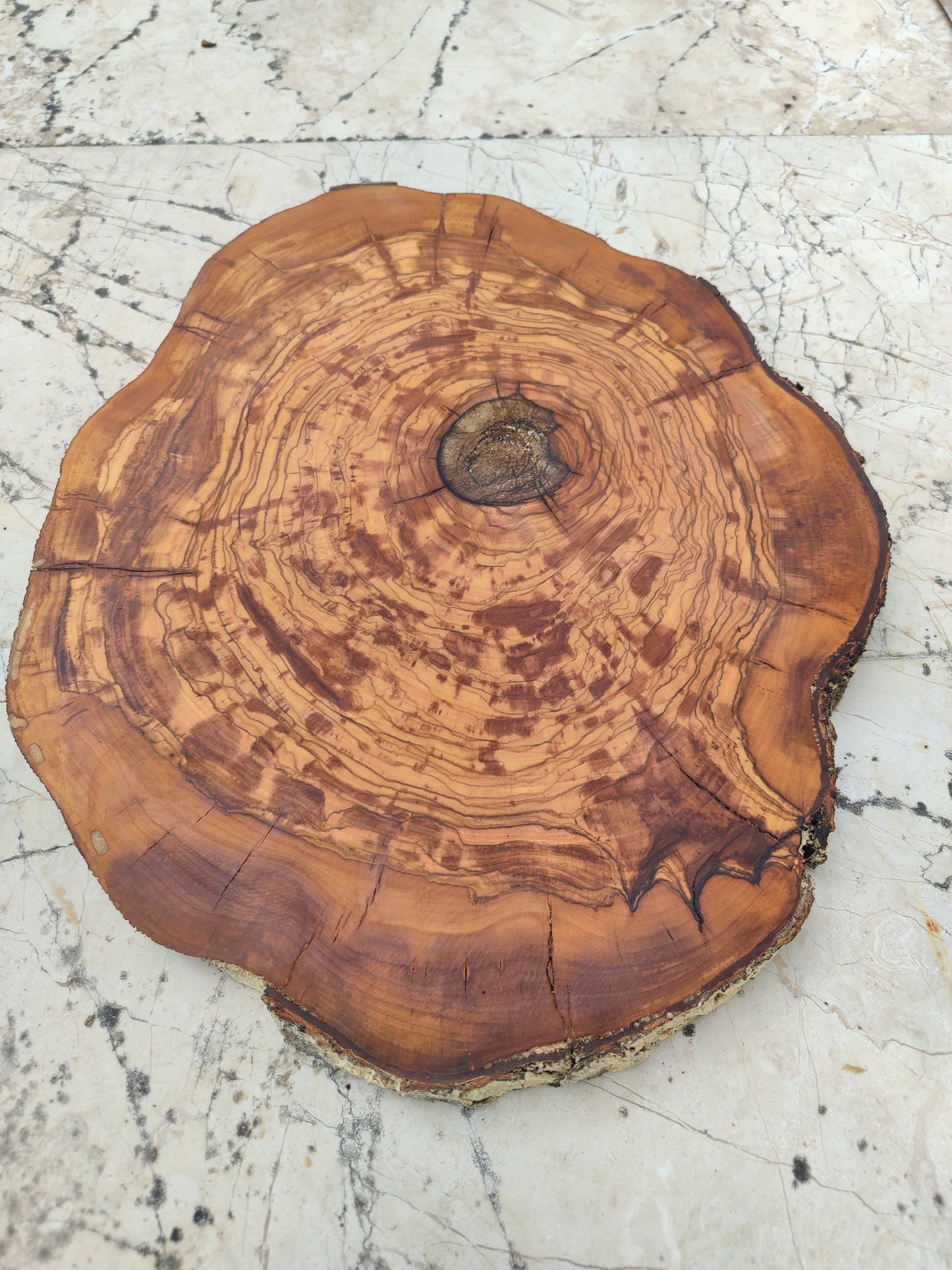 Rare Olive Wood Slab – Live Edge, Unique Grain, Sustainable Luxury – Premium Natural Luster for Epoxy & Artisan Crafts (31x37x2.5 cm)
