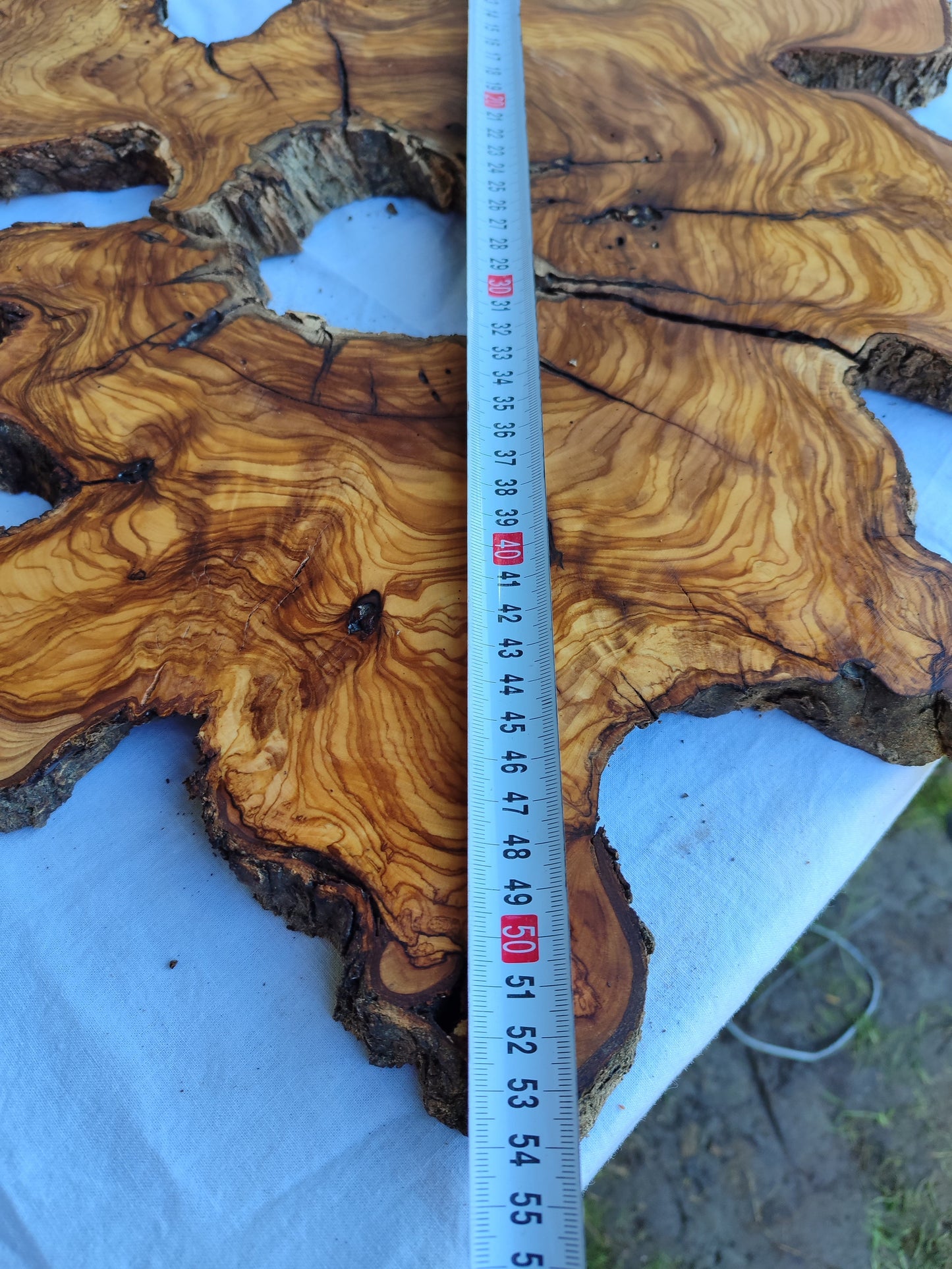 Rare Olive Wood Slab Set 2pcs 53x53cm - Super Dry 3% Moisture - Live Edge for Epoxy Resin, Guitar Body & Luxury Decor - Unique Grain.