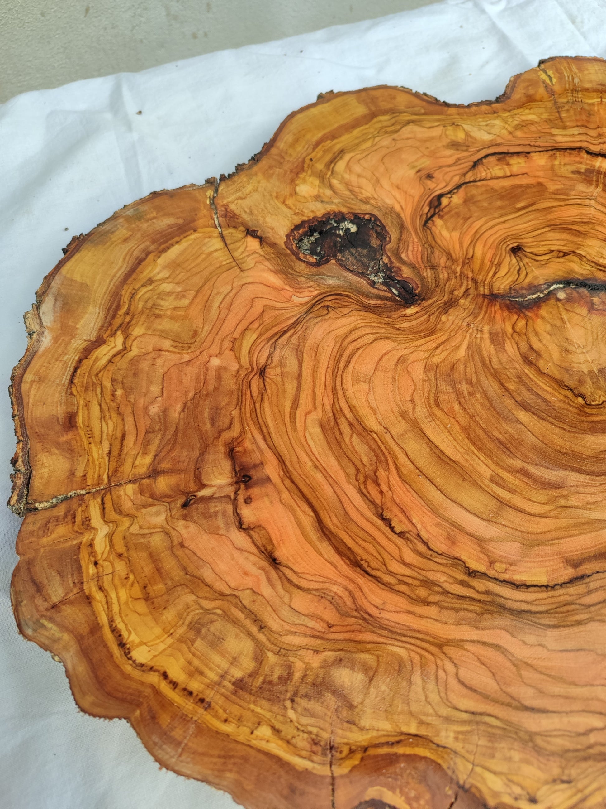 Rare Olive Wood Live Edge Slab – 39x42x2.5 cm – Unique Grain Sustainable Luxury for Epoxy & Crafts - Olive Generic