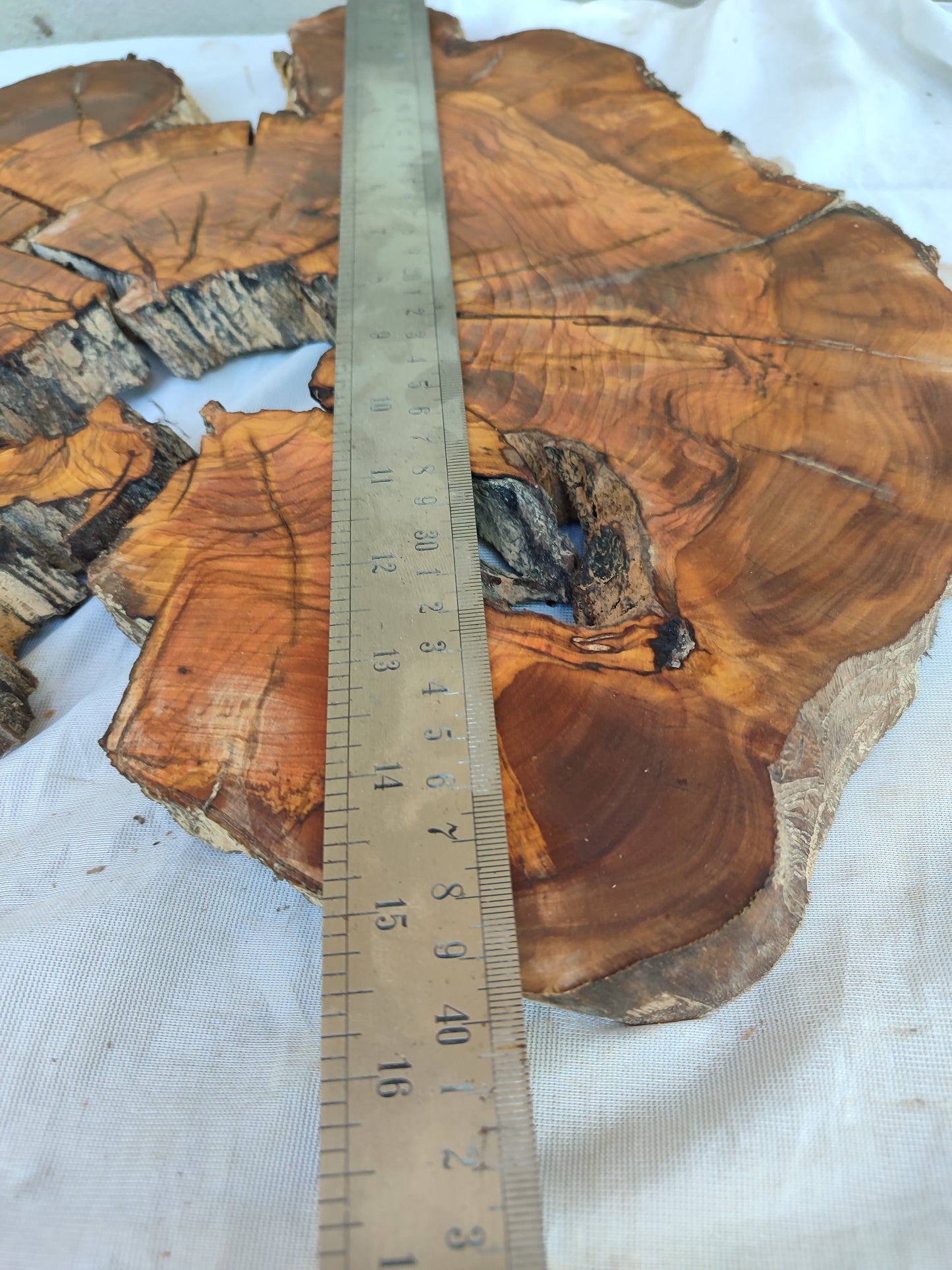 Rare Olive Wood Slab – Live Edge, Unique Grain, Sustainable Luxury | 40x44x2.5 cm