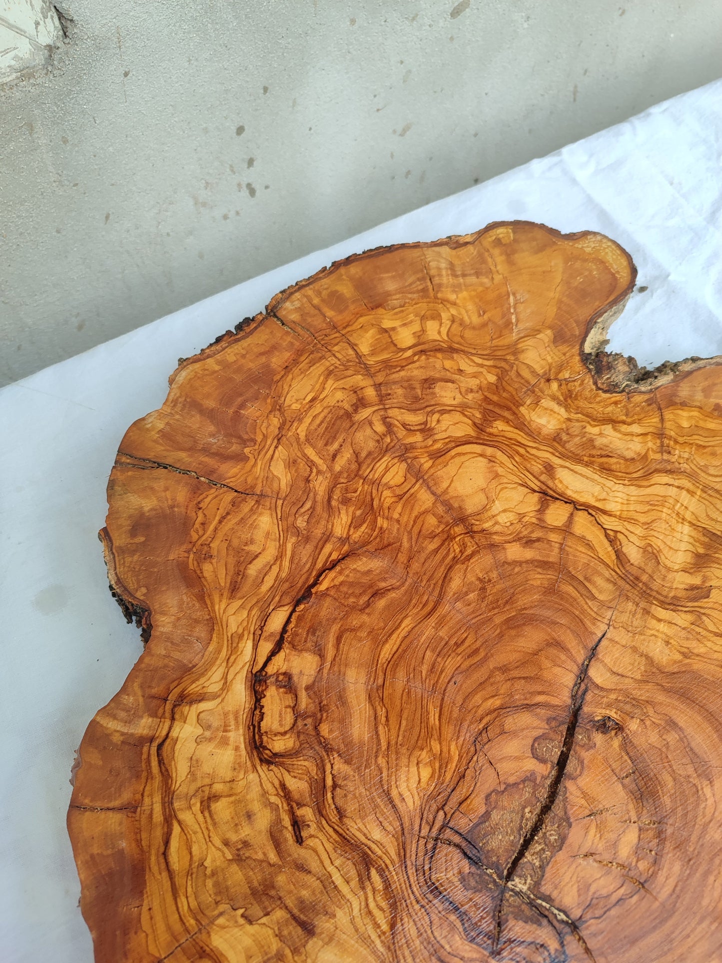 Rare Olive Wood Live Edge Slab – 40x44x2.5cm Unique Grain Sustainable Luxury - Olive Generic