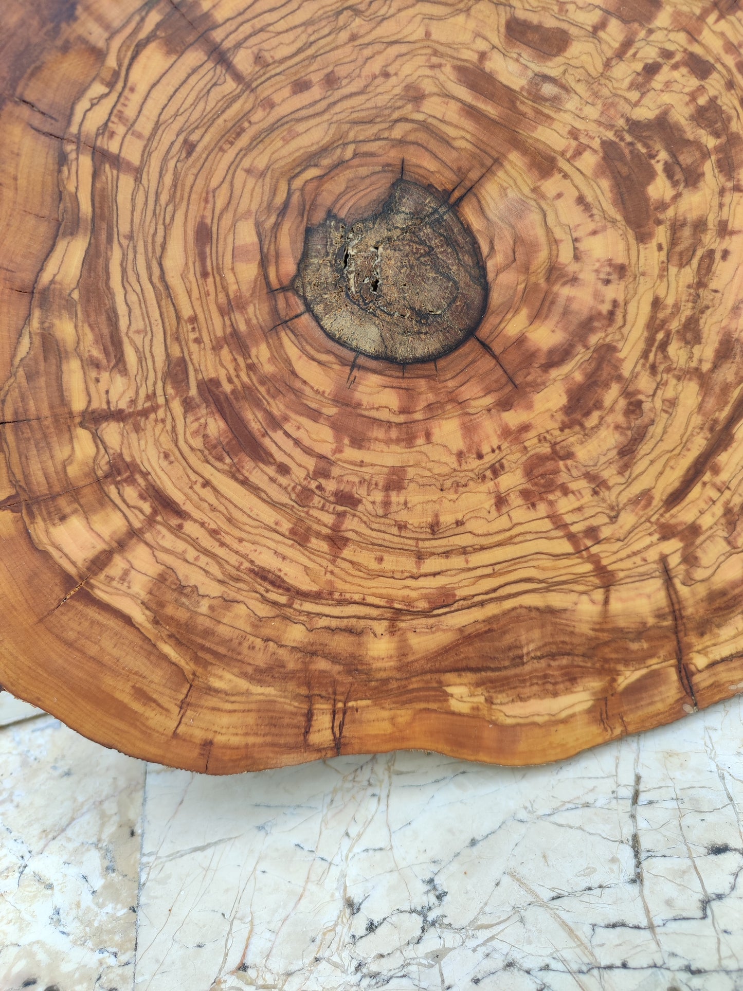 Rare Olive Wood Slab – Live Edge, Unique Grain, Sustainable Luxury – Premium Natural Luster for Epoxy & Artisan Crafts (31x37x2.5 cm)
