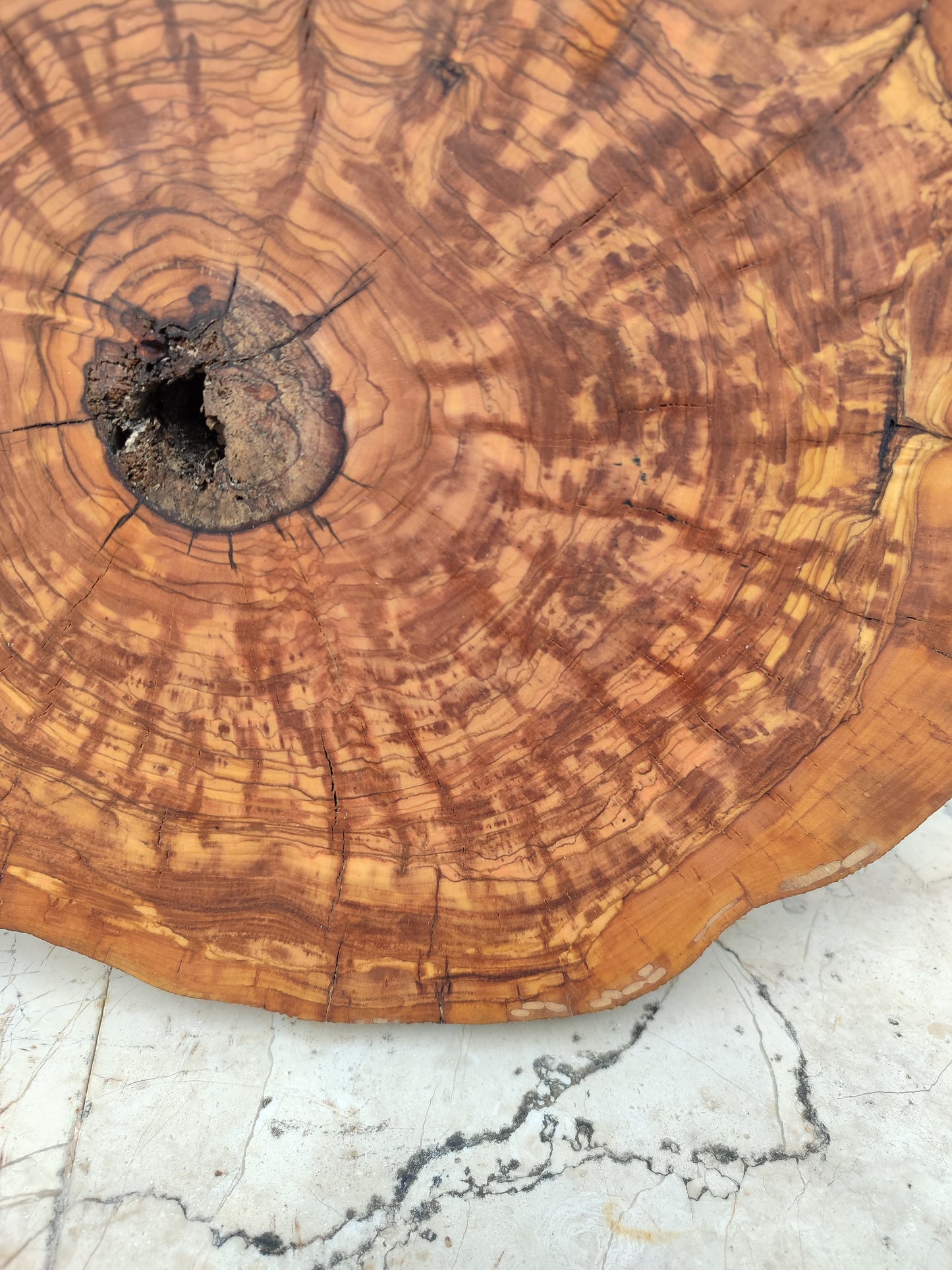 Rare Olive Wood Slab – Live Edge, Unique Grain – Sustainable Luxury for Epoxy, Table & Craft