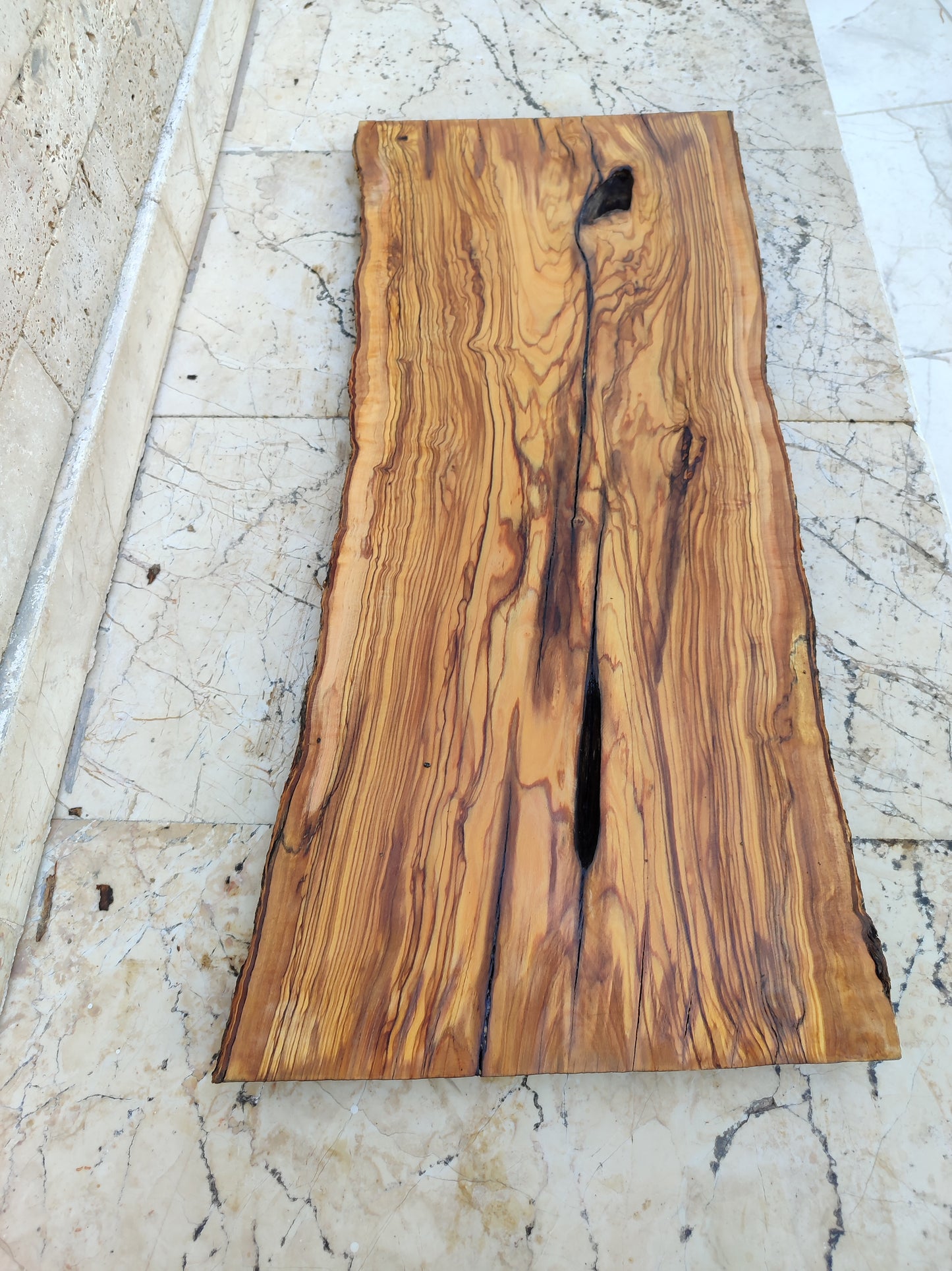 Rare Olive Wood Live Edge Slab – 35x79x2.7 cm – Natural Luster, Unique Grain, Sustainable Luxury