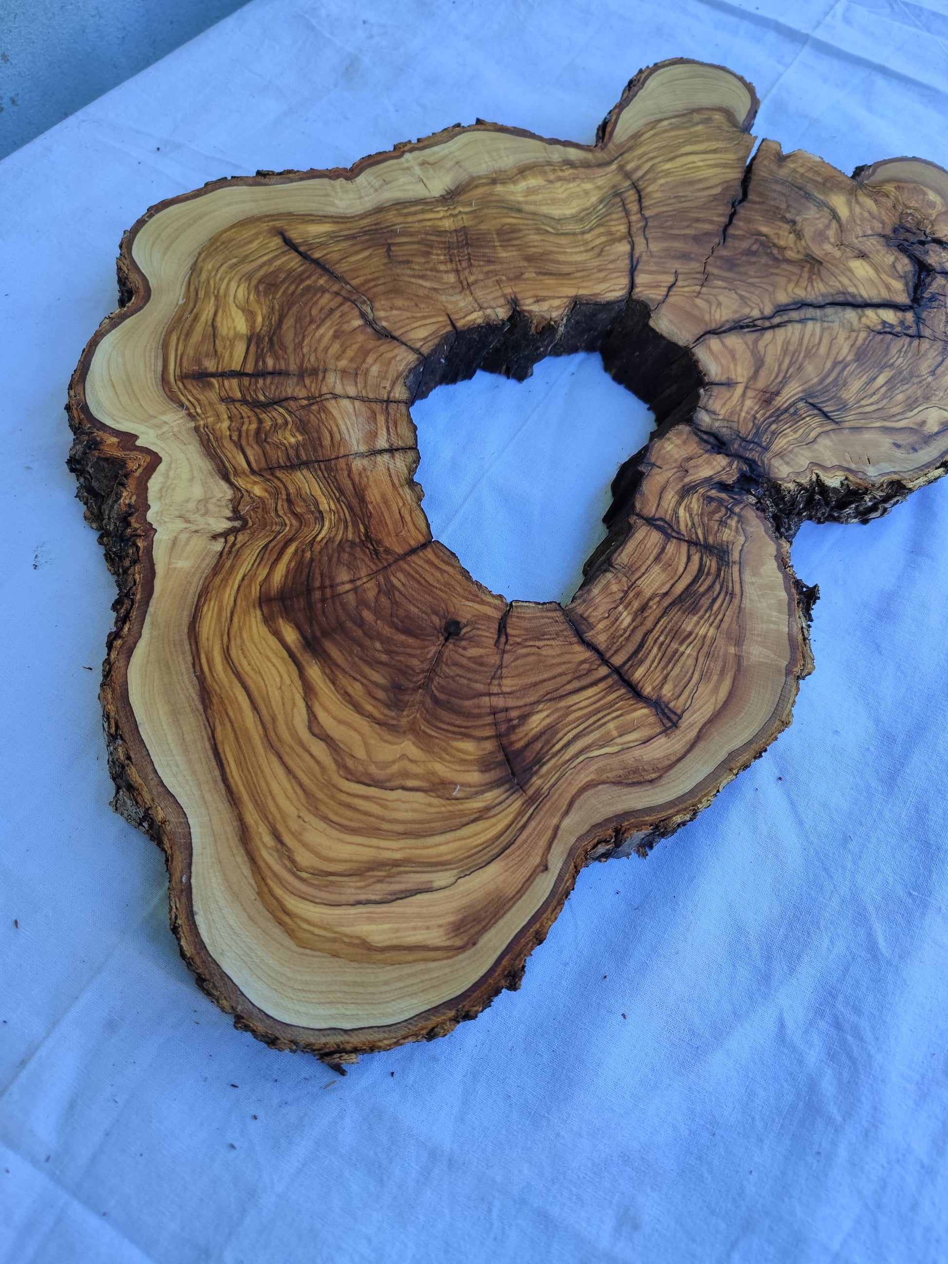 Rare Olive Wood Slab 27x40cm • Live Edge for Epoxy Resin • Dried Luthier Timber • Unique Grain Luxury DIY Material