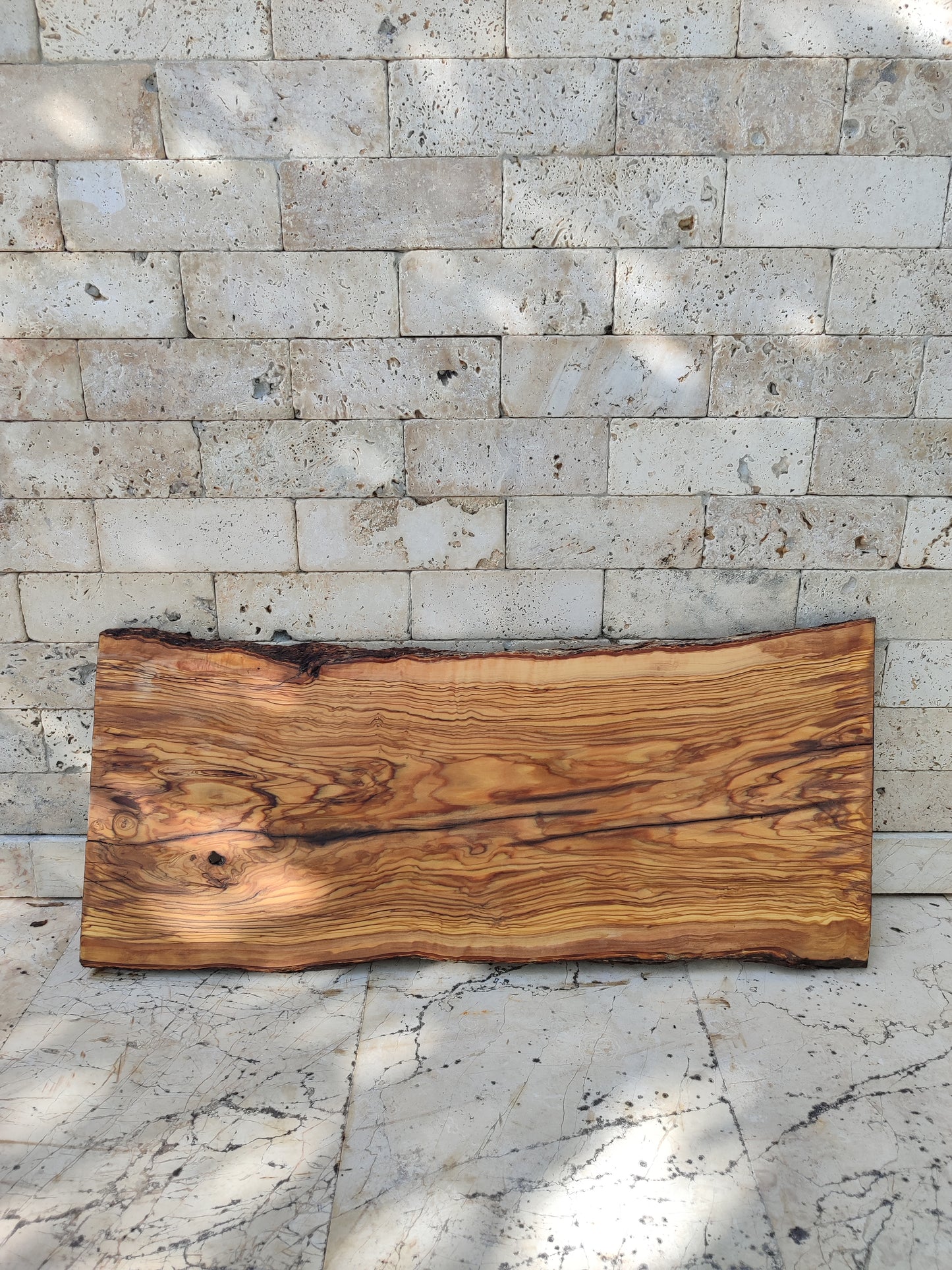 Rare Olive Wood Live Edge Slab – 35x79x2.7 cm – Natural Luster, Unique Grain, Sustainable Luxury