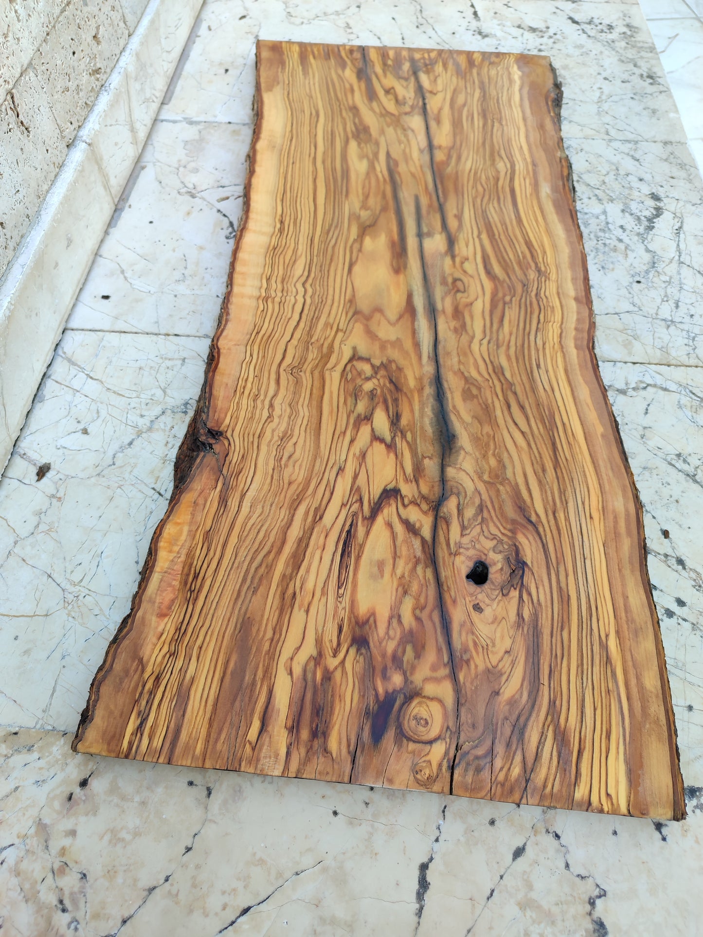 Rare Olive Wood Live Edge Slab – 35x79x2.7 cm – Natural Luster, Unique Grain, Sustainable Luxury