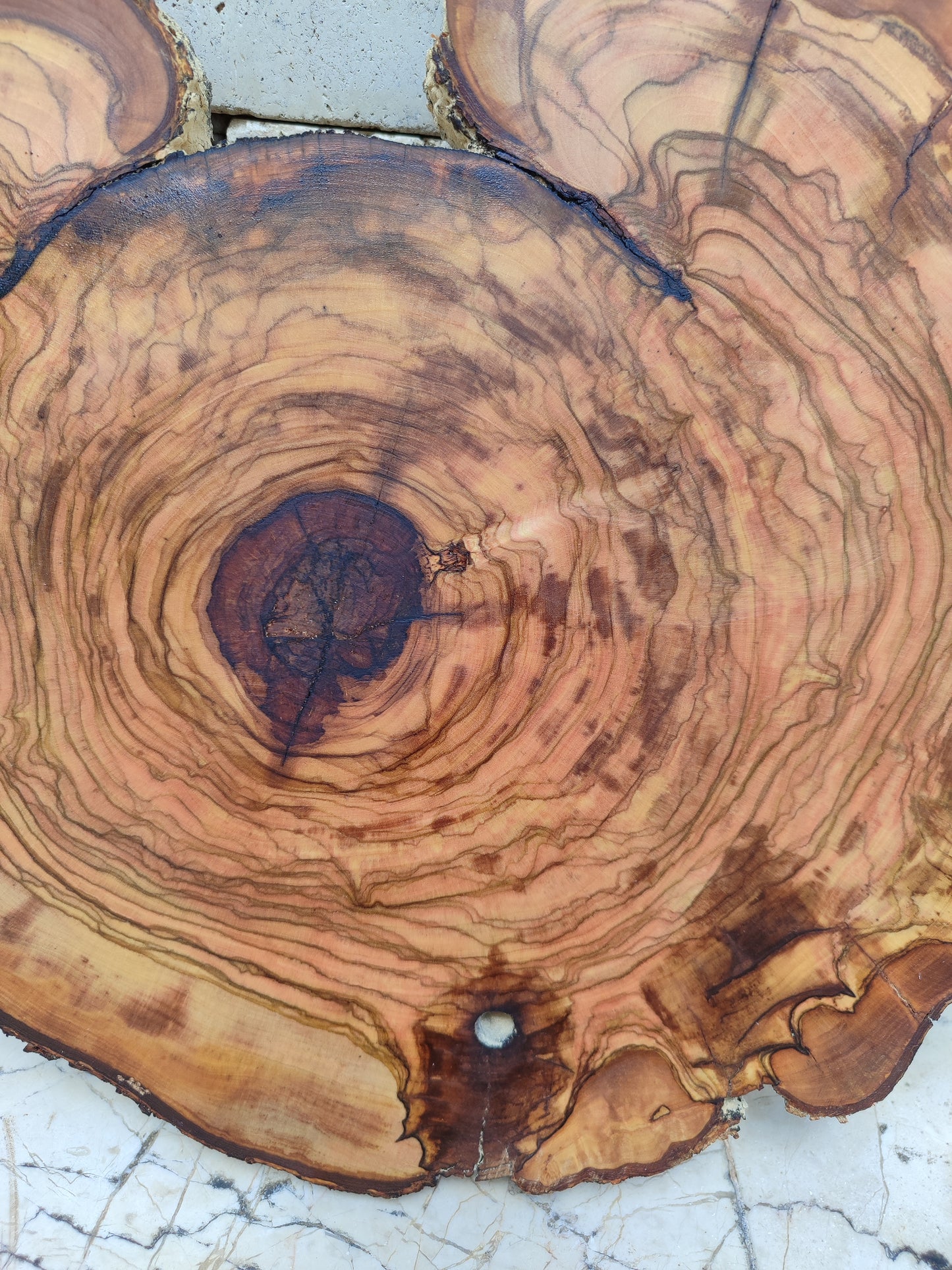 Rare Olive Wood Slab – Live Edge Slab, Unique Grain, Sustainable Luxury – 32x38x2.5 cm for Epoxy, Table & Craft
