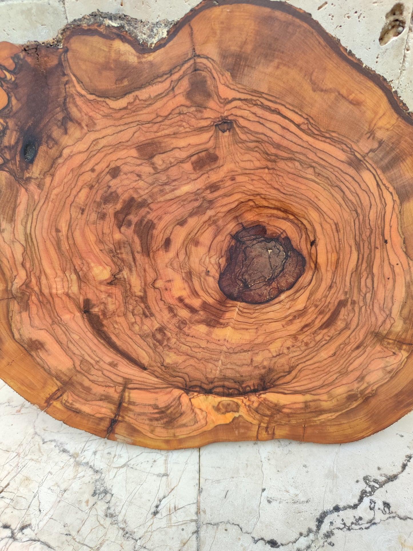 Rare Olive Wood Slab – Live Edge, Unique Grain, Sustainable Luxury – 32x38x2.5 cm