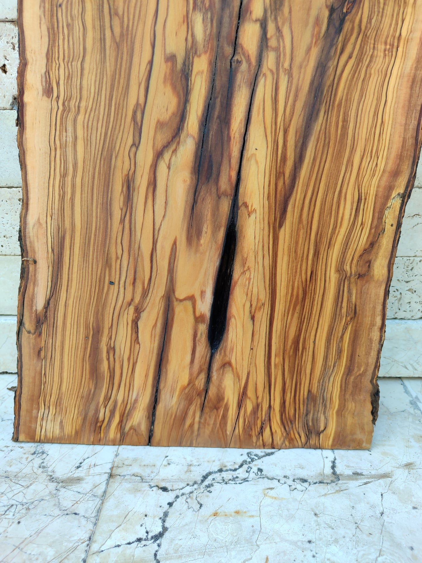 Rare Olive Wood Live Edge Slab – 35x79x2.7 cm – Natural Luster, Unique Grain, Sustainable Luxury