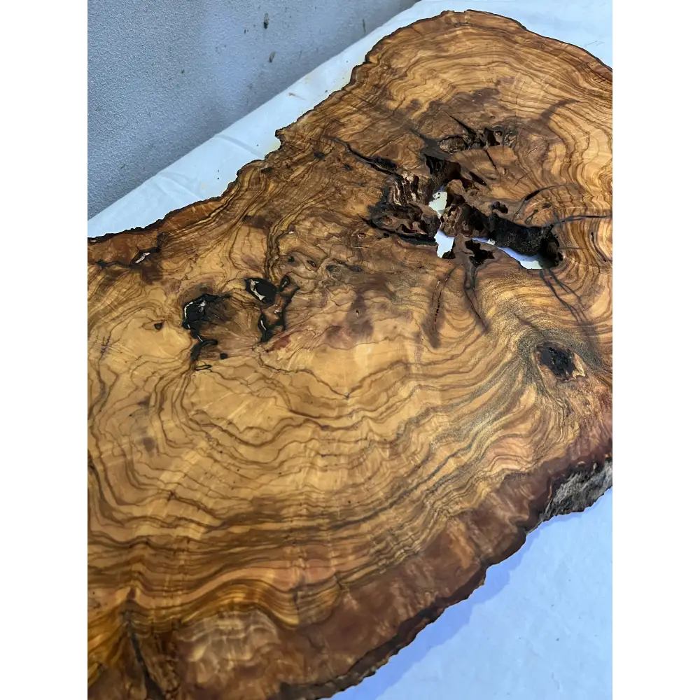 Rare Live Edge Olive Wood Slab 41x65cm | Unique Grain for Epoxy Resin, Luthier & Luxury Decor | Sustainable Premium DIY Material.